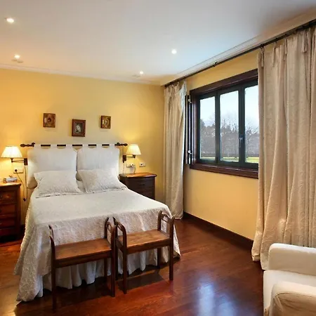 Villa Goian Sleeps 10 Pool