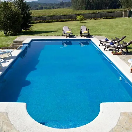 Goian Sleeps 10 Pool