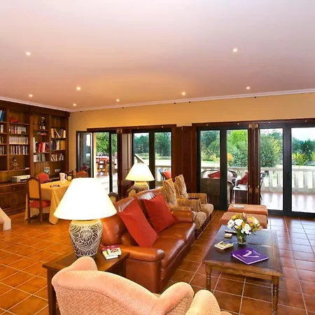Goian Sleeps 10 Pool *