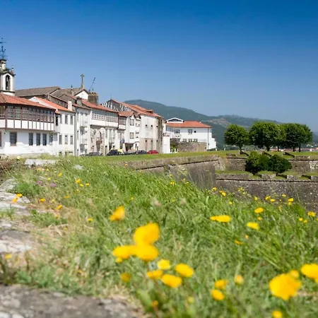 Goian Sleeps 10 Pool Villa