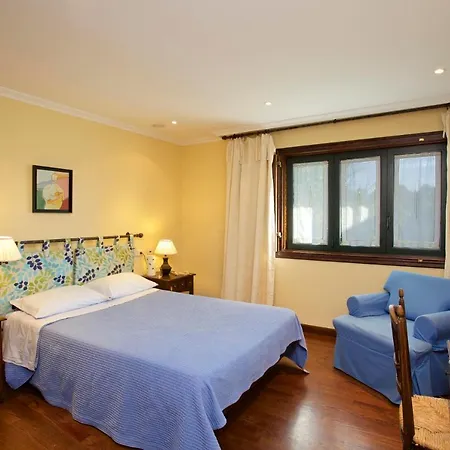 Villa Goian Sleeps 10 Pool